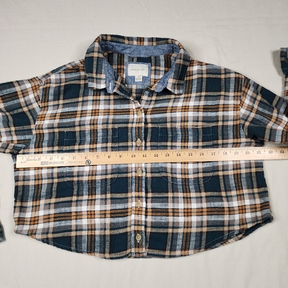 American Eagle Cropped Plaid Flannel Button Down, Long Sleeve, Small - Picture 4 of 8